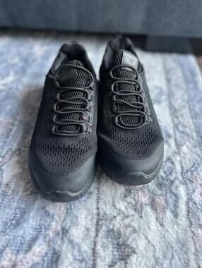 Skechers Cessnock Women’s Slip Resistant Work Sneakers Size 7 Black